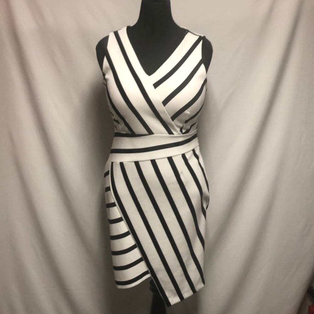 METAPHOR STRIPED DRESS SIZE LARGE